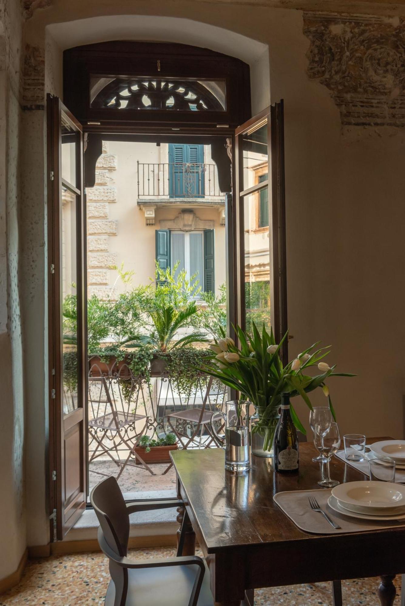Residenza Roccamaggiore Verona Exterior foto